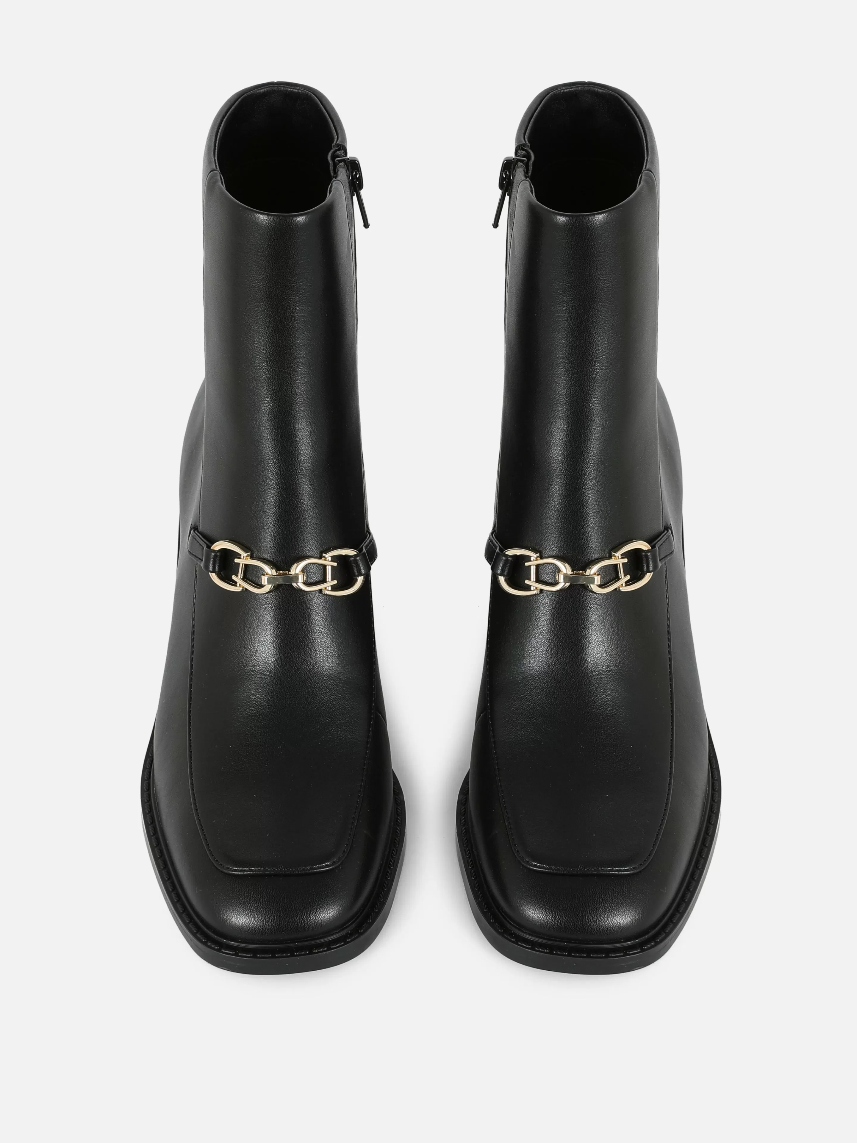 Botas | Agasalhos Inverno*Primark Botas Tacão Detalhe Corrente Rita Ora Preto